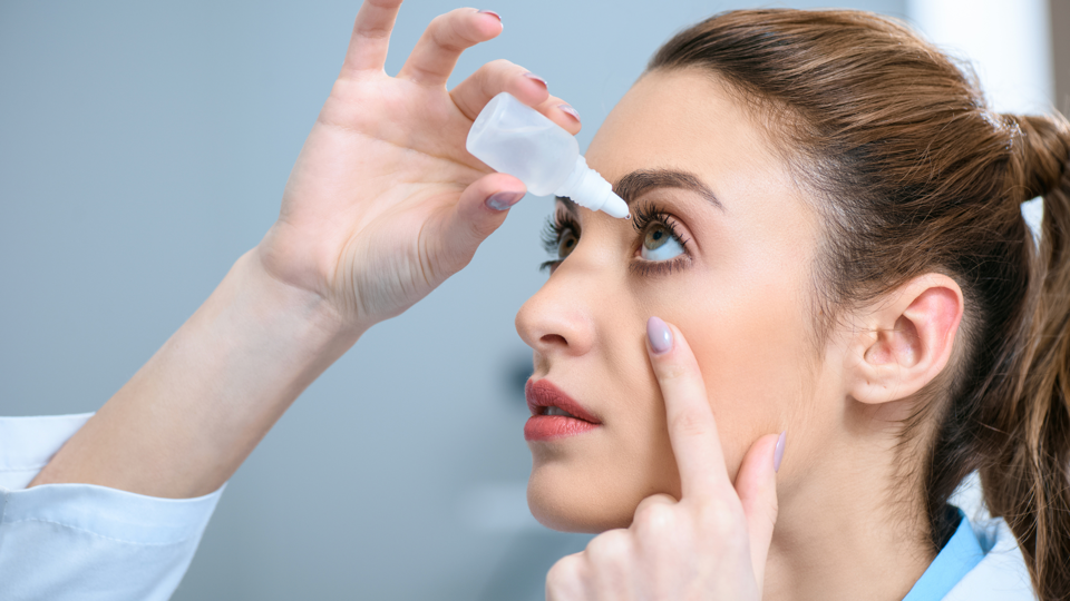 How to put in eye drops? A Step-by-Step Guide